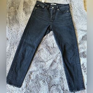 Levi's cute booty Wedgie Icon ankle black wild bunch denim size 29